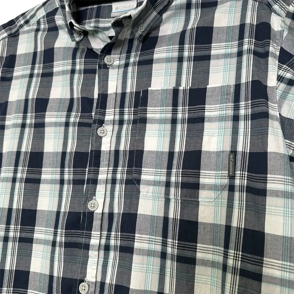 Columbia Men’s L Regular Fit Blue Plaid Short Sleeve Shirt